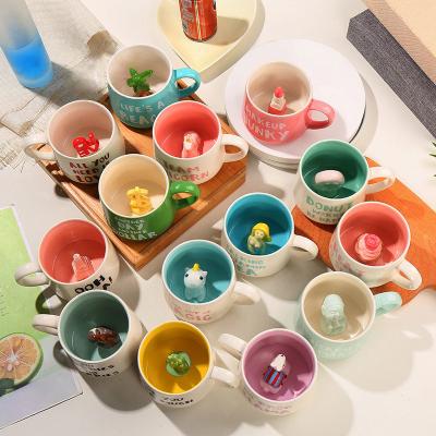 China Tazas de cerámica del esmalte de café de la taza 3D del animal de cerámica creativo del alivio en venta