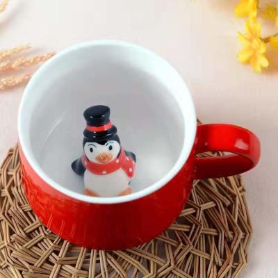 China La Navidad de cerámica linda creativa del café asalta el estilo 3D modificado para requisitos particulares en venta