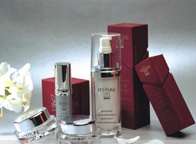 中国 OEM Design Logo Embossing Luxurious Perfume Cosmetic Packing Box with Gold Hot Stamping 販売のため