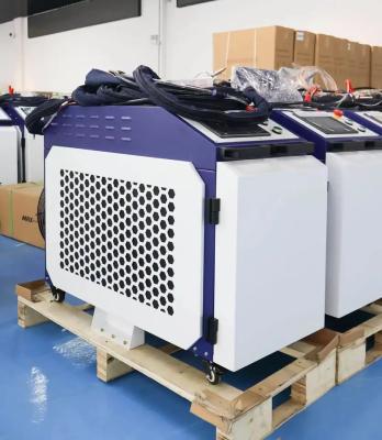 China Máquina de eliminación de óxido con láser de CO2 Herramienta de eliminación de óxido con láser 300 X 300 mm 1500 W en venta