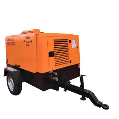 China 330cfm 0.8 Mpa Portable Screw Air Compressor With Commins Engine for sale