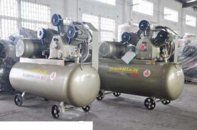 China Portable 1.5 hp Industrial Air Compressor Piston Type 50L Air Tank 50 / 60HZ  3cfm for sale