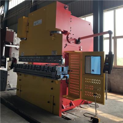 Chine Frein hydraulique de presse de la tonne OR de l'acier doux 600 de 6500KN 16mm à vendre