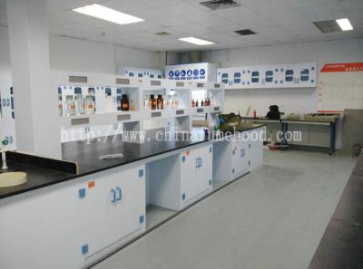 China Floor Mounted Chemistry Lab Cabinets Ploypropylene Island Table Workbenches for sale
