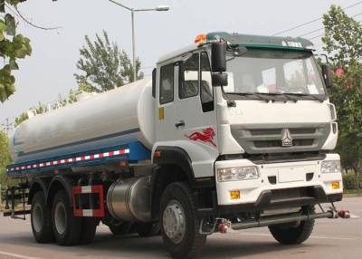 China Camión de la regadera del agua del alto rendimiento 19CBM con el tratamiento anticorrosión interno en venta