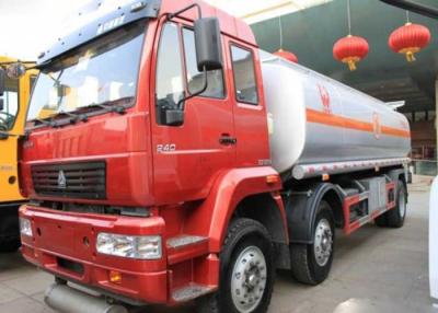 중국 고강도 당기는 석유 탱크 트럭 ZZ1311N4661W 큰 수용량 25-30CBM 판매용