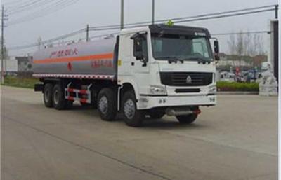 China Camión del tanque de aceite de 26 CBM, ordenador que reaprovisiona el buque de petróleo de combustible móvil de los camiones de combustible en venta