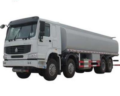 China Camión de reparto 27 CBM del combustible del tanque de almacenamiento de aceite de petróleo del acero inoxidable 8X4 en venta