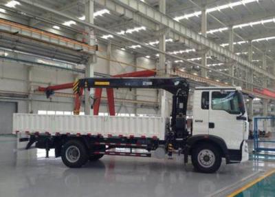 Chine Grue montée par camion résistant 5 tonnes de SINOTRUK pour l'hygiène de paysage à vendre
