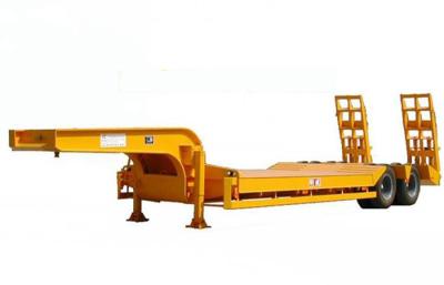 China 2 Axles 60 Tons Low - bed Semi Trailer Truck , Low Flatbed Trailer Truck for sale