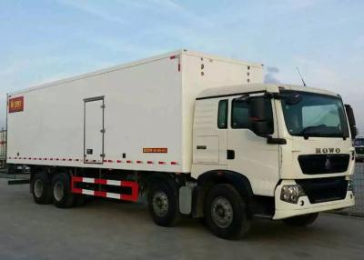 China Frozen Foods LHD 8×4 Refrigerated Delivery Truck 40 Ton Low Energy Consumption for sale