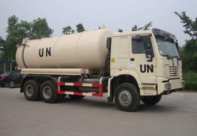 China Tipo de movimentação 6×4 caminhão da sucção da água de esgoto com a bomba com sistema de controlo hidráulico à venda