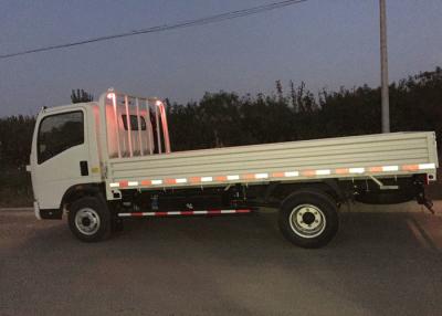 China Camiones de poca potencia SINOTRUK HOWO de LHD 5 toneladas para la logística ZZ1047D3815C145 en venta
