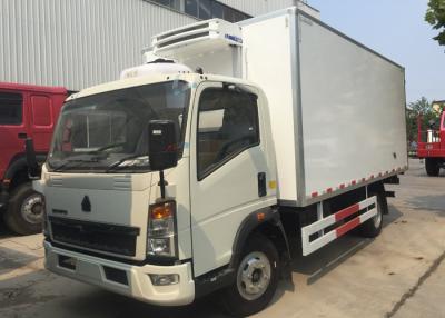 Chine Camions réfrigérés de lumière et fourgons, camion environnemental de boîte de cargueur à vendre