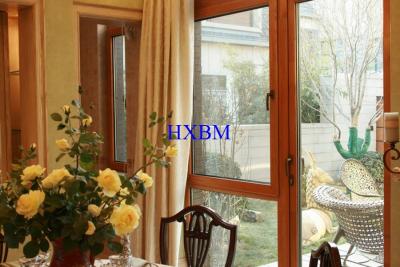 中国 三重ガラスが付いているドイツ標準的な純粋な木製の堅材の窓枠 販売のため