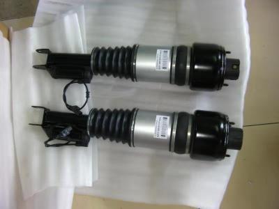 China Mercedes Benz  W211 Front Left / Right Air Suspension Shock Absorbers A2113206113 for sale