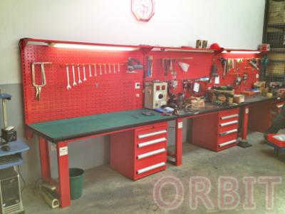 China Heavy Duty Industrial Workbenches With Wood / Composite Board Bench Top for sale