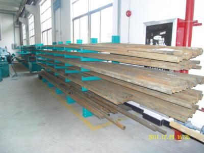 China Heavy Duty Cantilever Racking System For Steel , Lumber , Furniture , Pipe Storage for sale