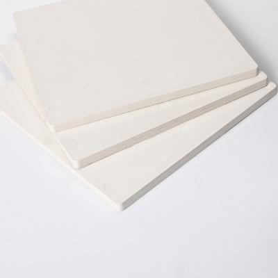 Chine Polyétheréthercétones moulés PEEK Plaque en plastique céramique Matériau blanc à vendre