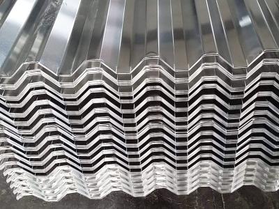 China La placa de aluminio 900m m acanalada de ISO9001 750m m acanaló la techumbre de aluminio en venta