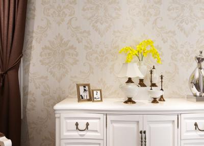 China Floral Embossed Vinyl Wall Coverings , Silver Bedroom Wallpaper Damask Pattern for sale