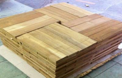 China Geschnittenes Schnitt-hölzernes Bodenbelag-Furnier, Teakholz-Holz, das 0,5 Millimeter furniert zu verkaufen