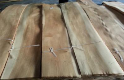 China Chipboard Sliced Cut Natural Birch Two Color Wood Veneer Engineered for sale