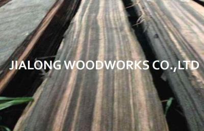 Chine Le noir naturel coupé par quart de bois d'ébène de Macassar a découpé la coupe en tranches pour le bureau et le bureau à vendre