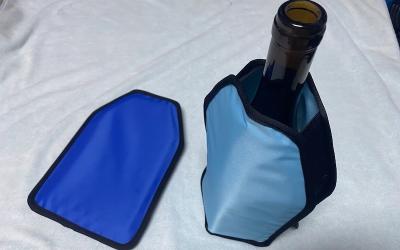 Cina L'anti bottiglia fresca di congelamento del gel del vino di colore blu raffredda i dispositivi di raffreddamento 23 x 16cm in vendita