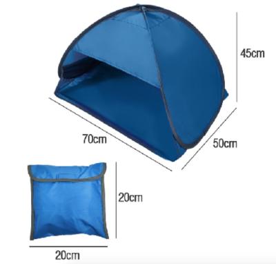 Китай Облегченный складной голубой на открытом воздухе шатер 70X50X45cm попа укрытия Солнца полиэстера располагаясь лагерем шатров 190T вверх продается