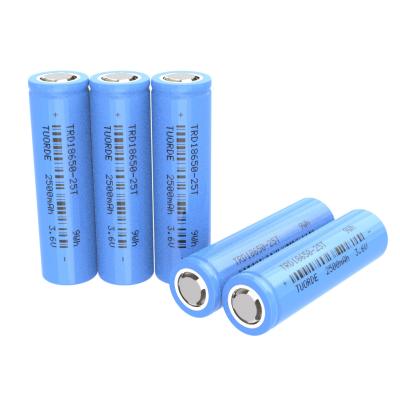 China Flat Top High Discharge Lithium Ion Battery Cylindrisch 18650 3.7V 2500mah Te koop