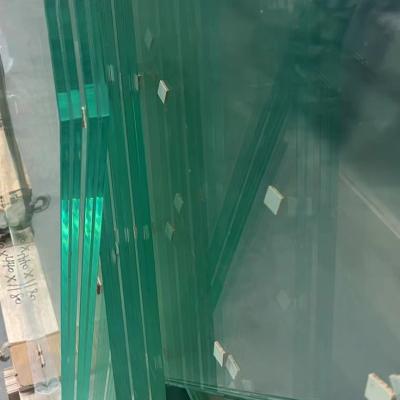 China Seguridad ultra clara SGP PVB vidrio laminado templado para la construcción de alta resistencia en venta