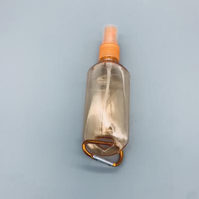 China Viaje vacío plástico del espray del ANIMAL DOMÉSTICO de la botella del desinfectante de la mano 60ml con mosquetón en venta