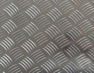 China Easy Processing Aluminum Tread Plate , Coil 5 Bar Chequered Embossed Aluminum Sheet Plate for sale