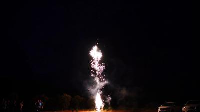China Fireworks Assortments Family Packs Box Pyrotechnics 49s Spit Beads Fireworks en venta