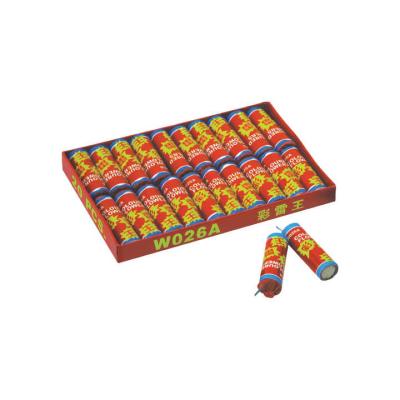 Cina W026 Cracker di tuono a doppio colore all'aperto Petardo di tuono Potenti petardi della bomba Fuochi d'artificio dello YEMEN in vendita