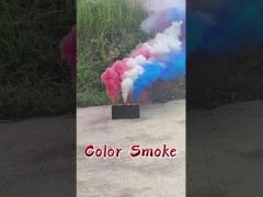 Fuoco colorato cinese Fuoco diurna fuochi d‘artificio Flare di fumo a tre colori Bomba a colori per la fotografia di incontri sportivi
