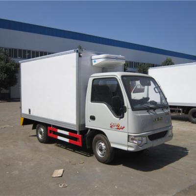 China Tipo camión Van 110km/H JAC del combustible de la gasolina de la caja del refrigerador en venta