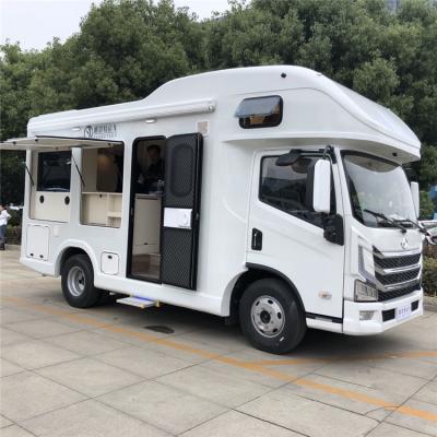 Cina Veicolo ricreativo di Van Caravan Automatic Transmission Outdoor del campeggiatore di Yuejin in vendita