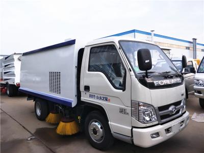 中国 Fotonの小型道掃除人のトラック2.5m3の通りのクリーニングのトラック 販売のため