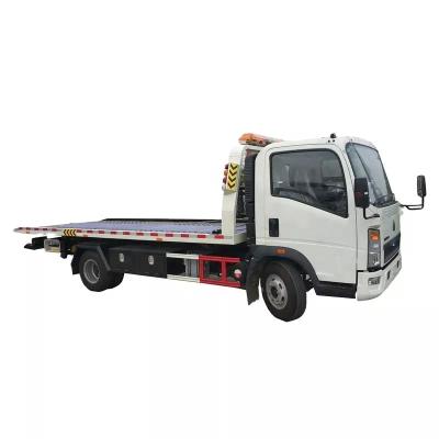 China Sinotruk HOWO Roll Back Tow Truck 95km/H , 4X2 Hydraulic Light Duty Flatbed Tow Truck for sale
