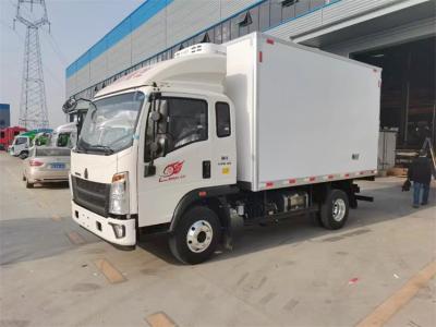 China 5 toneladas de CHINO furgoneta fría de HOWO refrigeraron el camión, vehículo de transporte de la comida congelada en venta