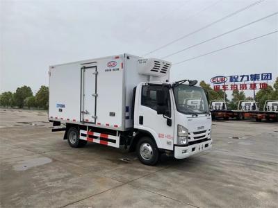 China 130hp Isuzu Refrigerated Truck Cargo Van Truck 4x2 Frozen Food Trucks for sale