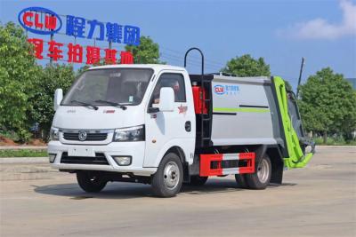 China 6cbm desperdiçam a recolha de lixo e o transporte do desperdício do caminhão de lixo 136HP do compressor do coletor à venda