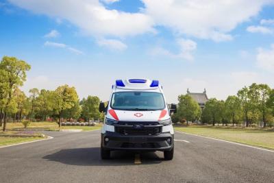 China Diesel Ford Monitor Medical Ambulance Vehicle 3495KG for sale