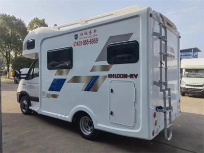 China Mobile Touring Truck RV Caravan Van With 190 Hp Engine Max Payload 7042 Kg en venta