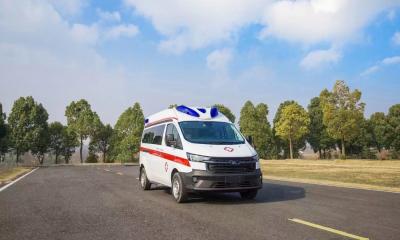 China Euro 5 4*2 Ford Emergency Ambulance Car With First Aid Equipment And Cabinet In Side for sale