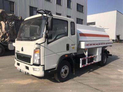 China Light Duty 4000L 5000L 120HP 4x2 Petrol Tanker Truck for sale