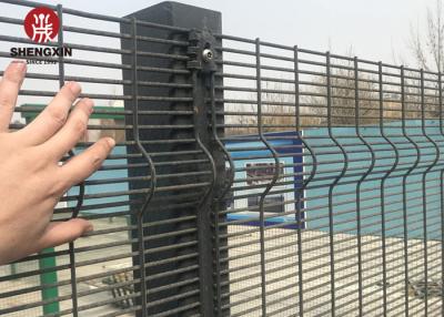 China El PVC cubrió la valla de seguridad 358 Anti Climb Prison de 2000x2400m m Mesh Fencing en venta
