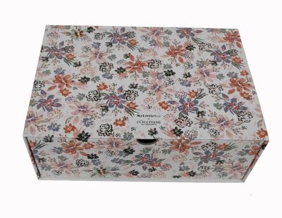 China Boutique box gift box handmade hot selling independent cover and box bottom model to send people must-have for sale